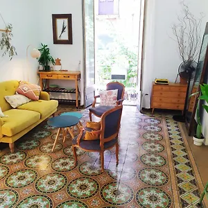 Con Salon Privado En La Rambla , Girona Spain